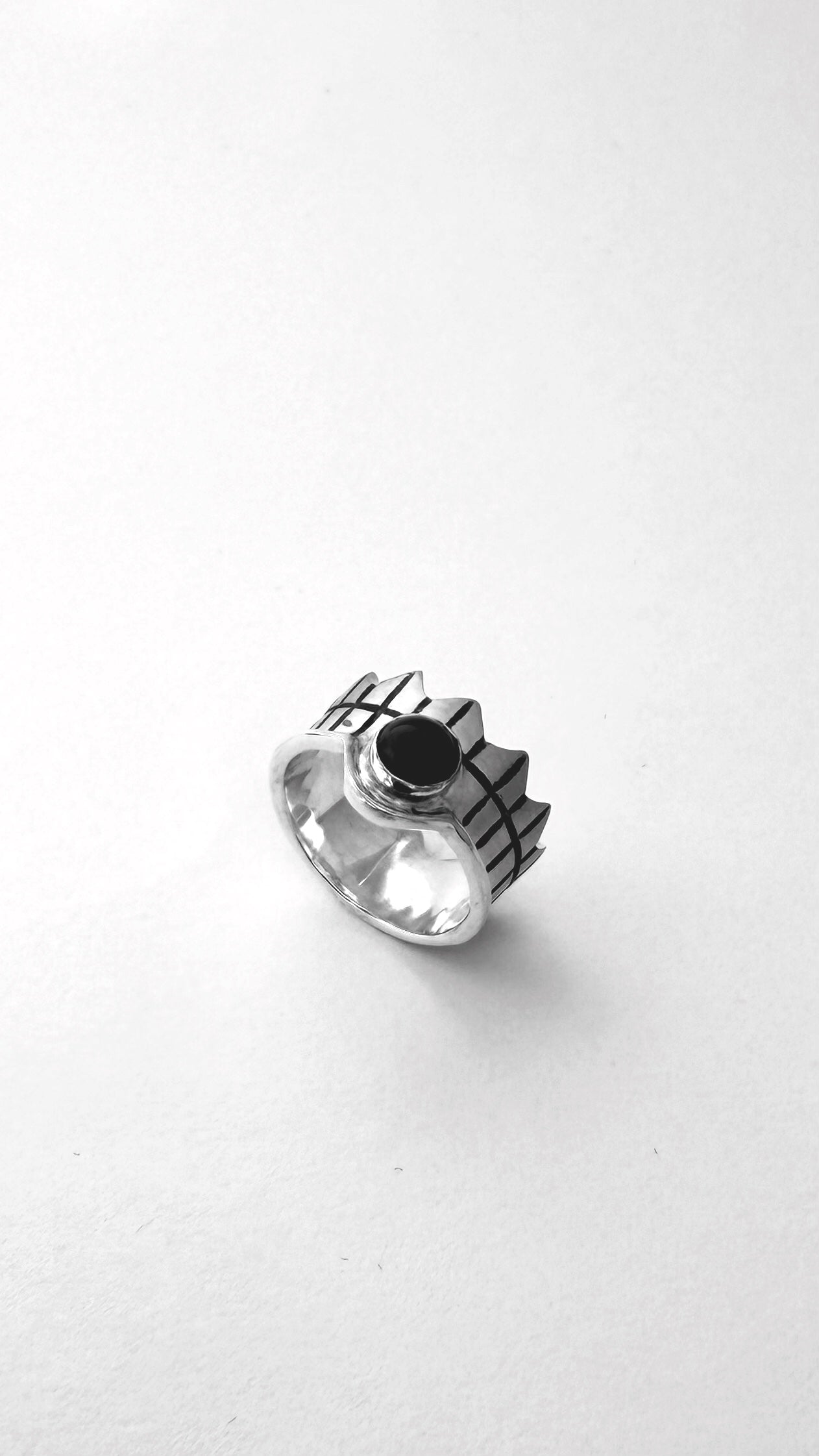 Crown ring