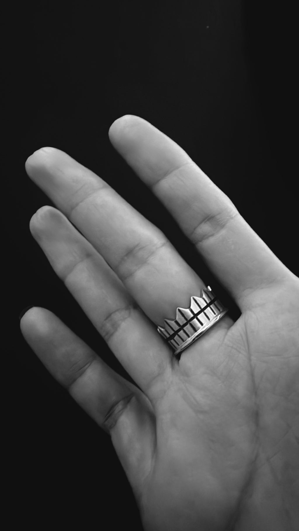 Crown ring